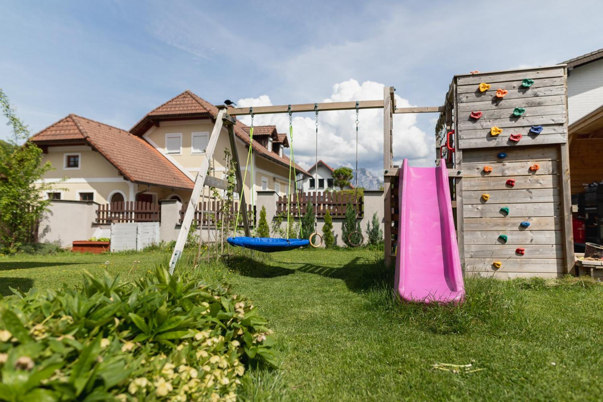 Familytime Am Traunsee Altmuenster Exterior photo